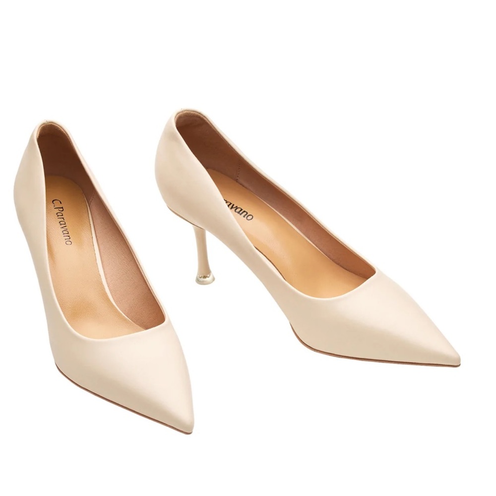NWT✨ C.Paravano White Pointed Pump Heels